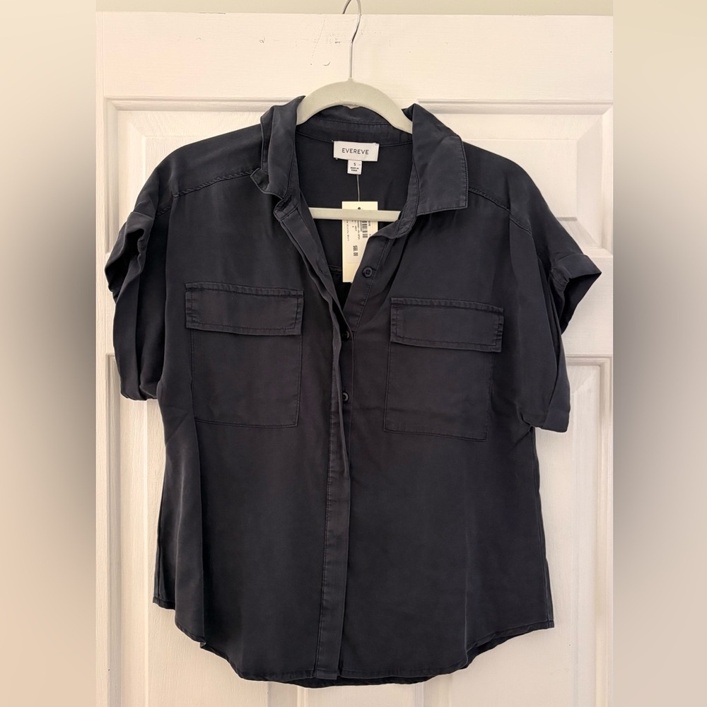 Evereve Navy Utility Button down top, size small, BNWT Women's Top